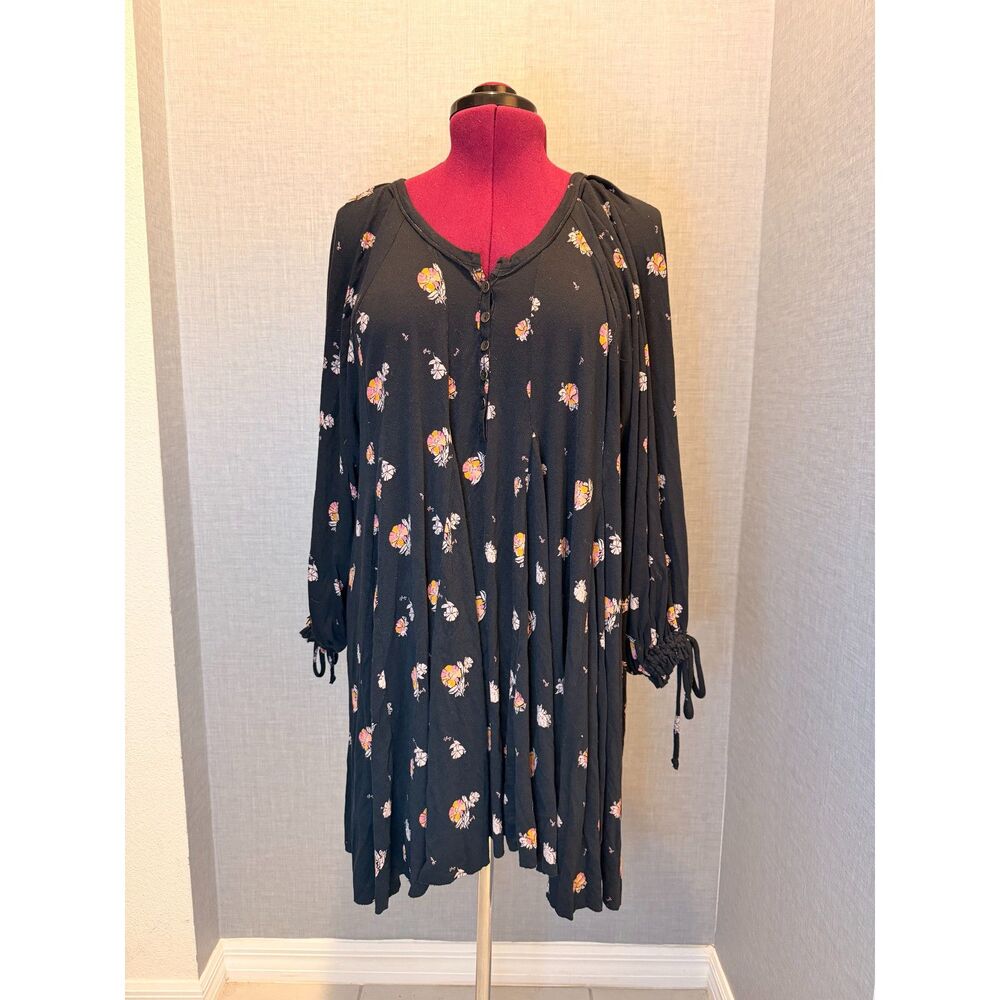Free People We The Free Black Floral Swing Dress M Henley Tie Sleeve Boho Mini